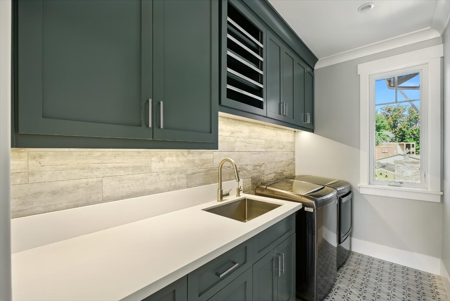 Detail Gallery Image 52 of 106 For 1549 Keesling Ave, San Jose,  CA 95125 - 6 Beds | 4/2 Baths