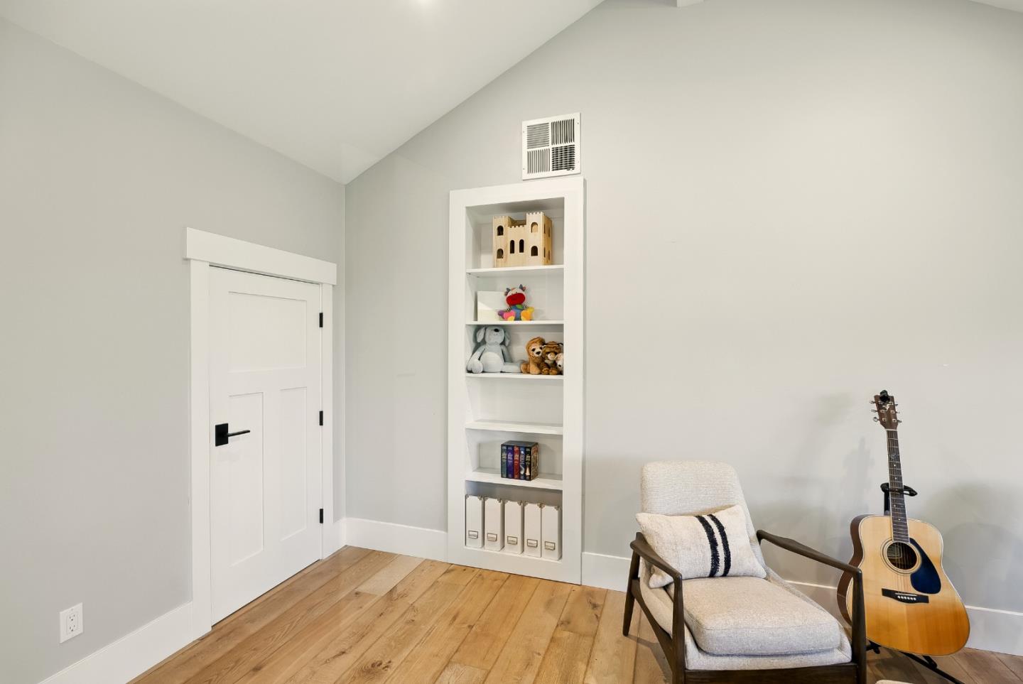 Detail Gallery Image 64 of 106 For 1549 Keesling Ave, San Jose,  CA 95125 - 6 Beds | 4/2 Baths