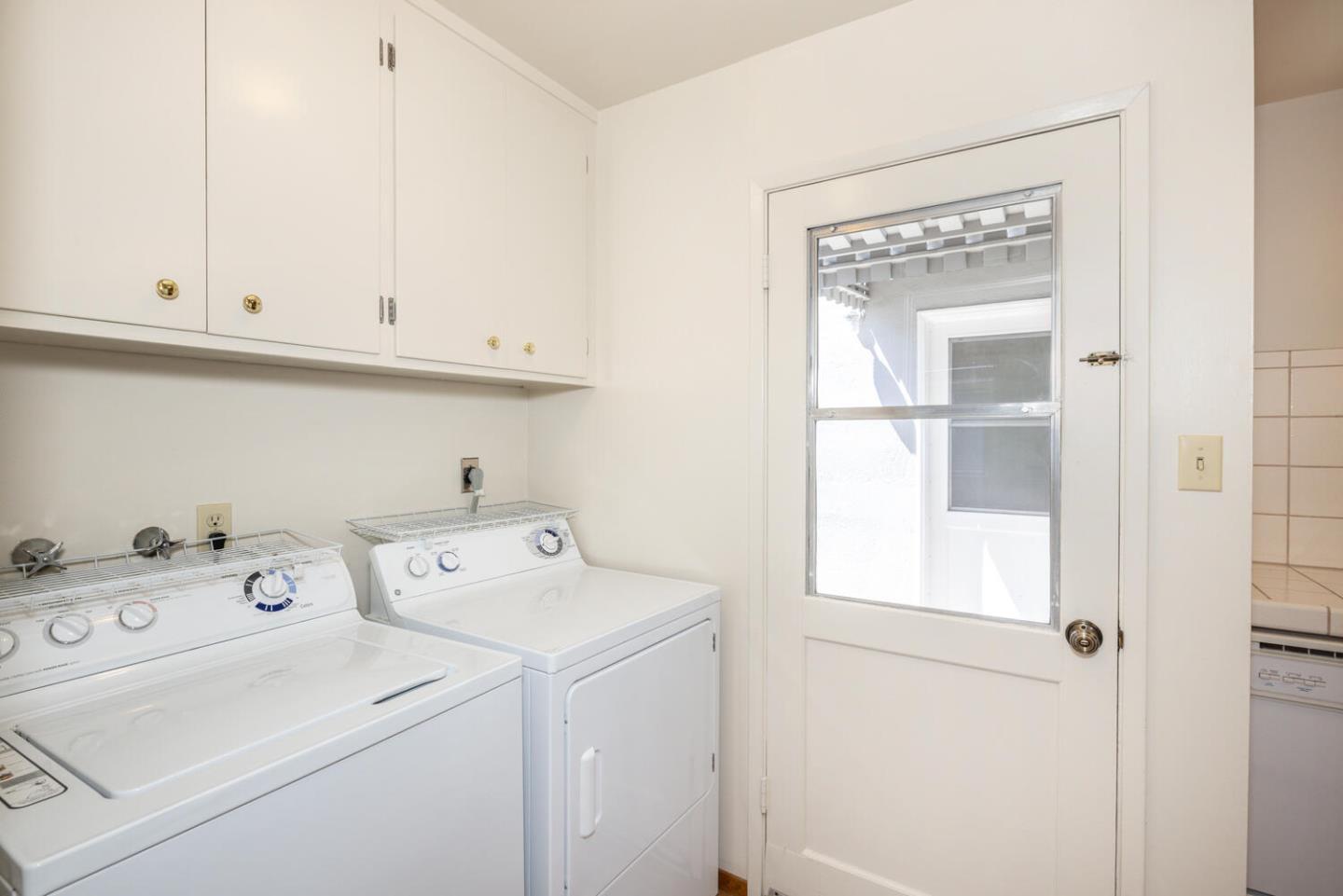 Detail Gallery Image 14 of 47 For 1648 Oak Ave, Redwood City,  CA 94061 - – Beds | – Baths