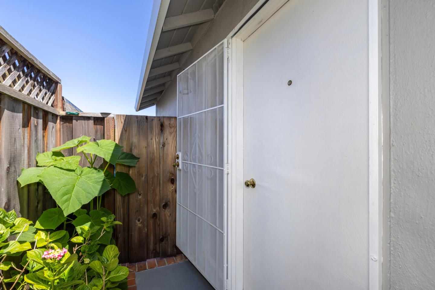 Detail Gallery Image 27 of 47 For 1648 Oak Ave, Redwood City,  CA 94061 - – Beds | – Baths