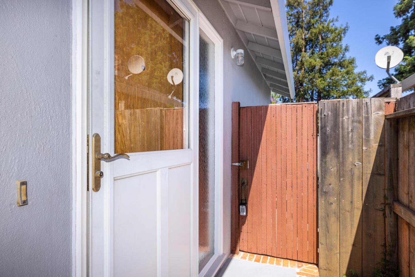 Detail Gallery Image 3 of 47 For 1648 Oak Ave, Redwood City,  CA 94061 - – Beds | – Baths