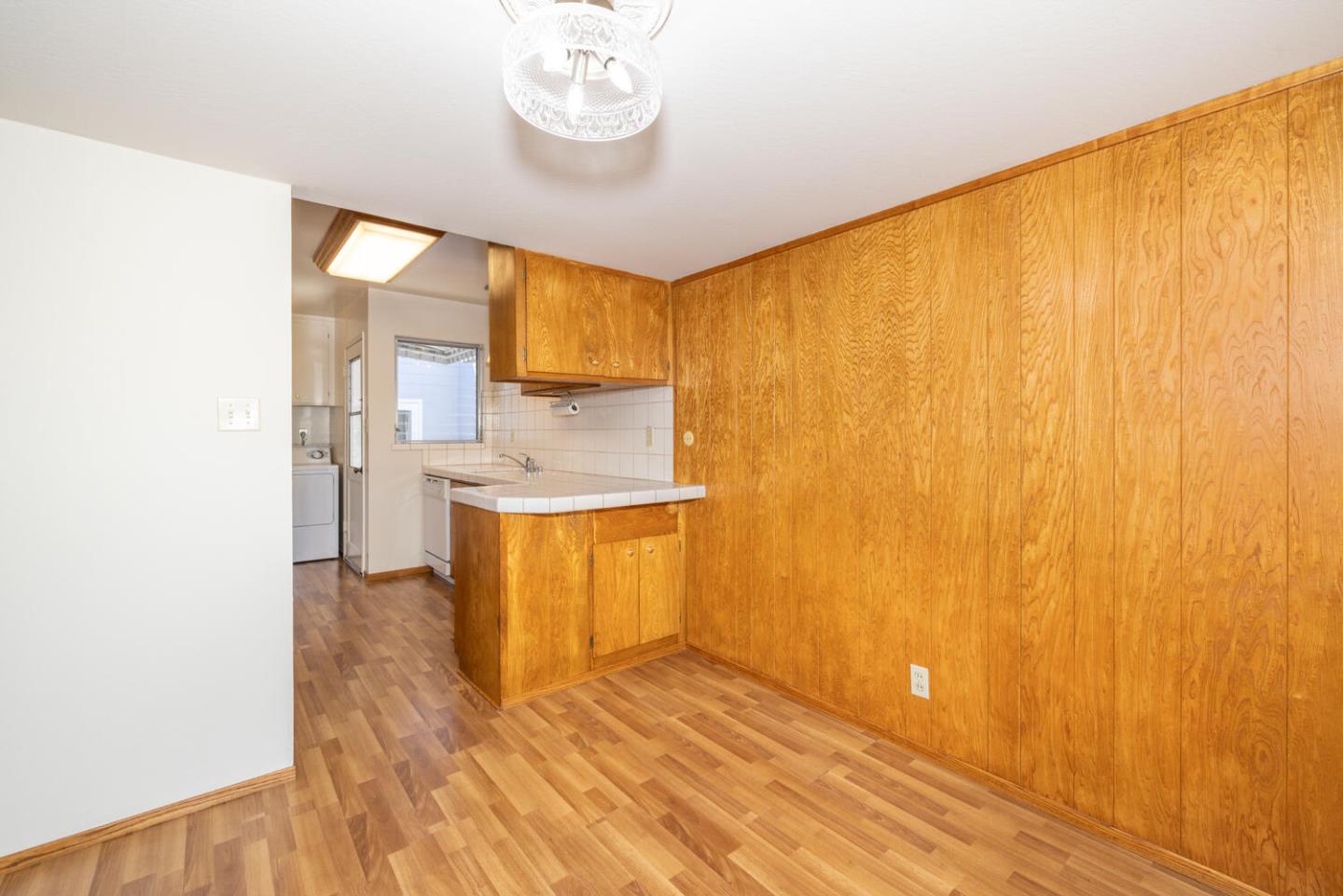Detail Gallery Image 9 of 47 For 1648 Oak Ave, Redwood City,  CA 94061 - – Beds | – Baths