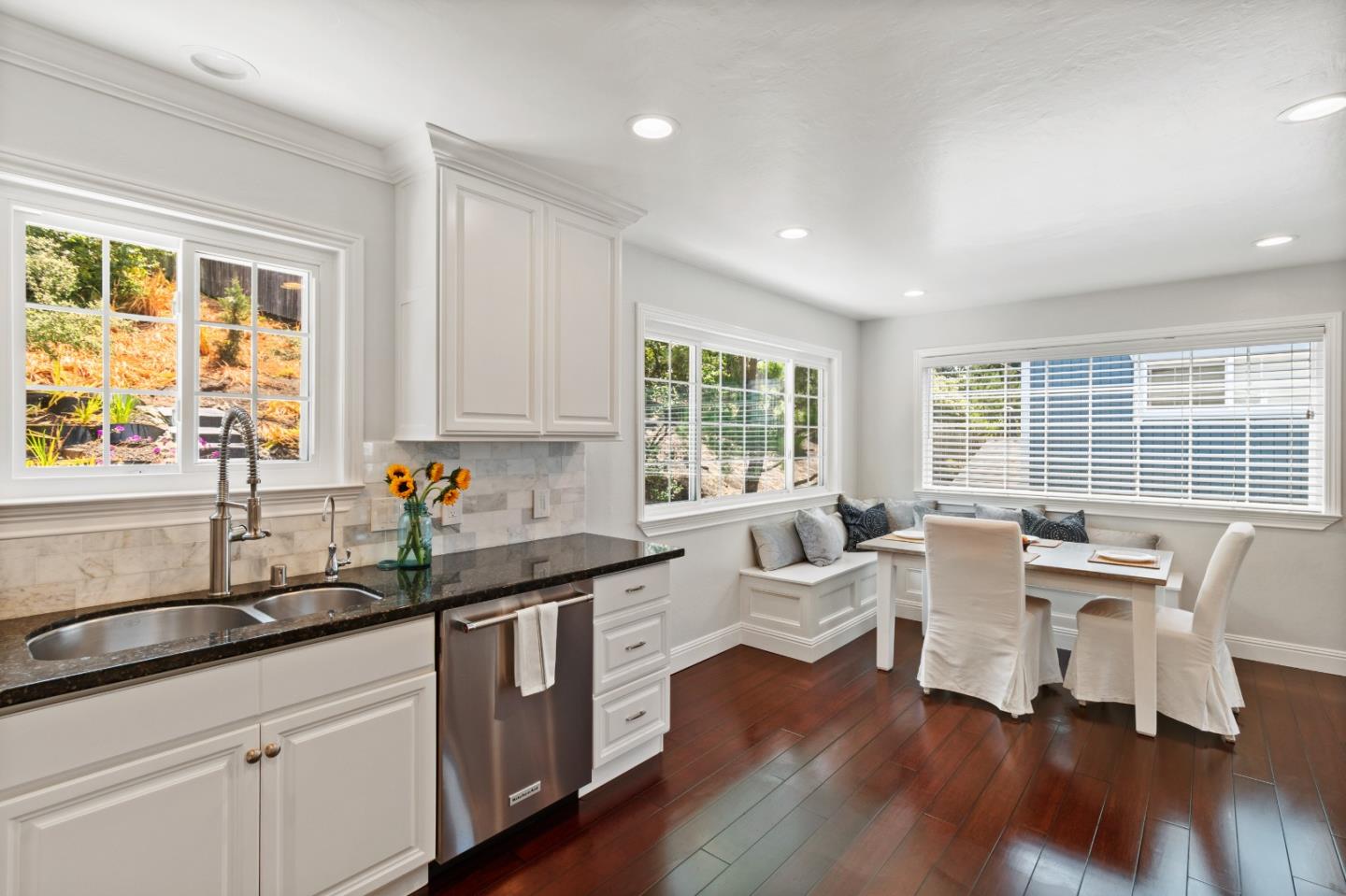 Detail Gallery Image 17 of 51 For 330 Avenue Portola, El Granada,  CA 94018 - 5 Beds | 2 Baths