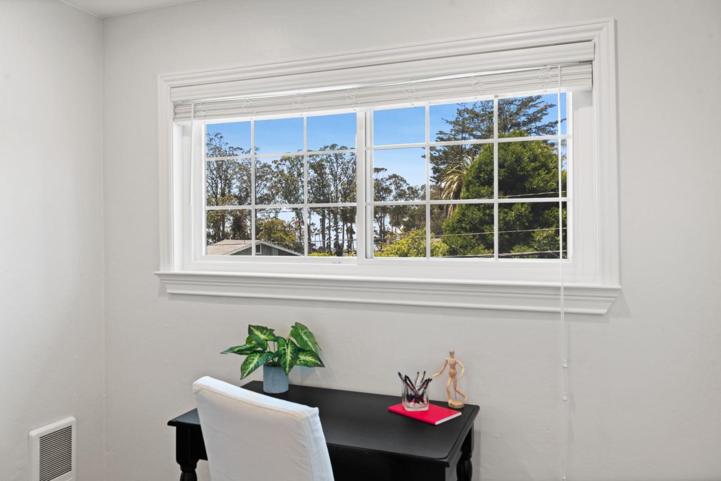 Detail Gallery Image 29 of 51 For 330 Avenue Portola, El Granada,  CA 94018 - 5 Beds | 2 Baths