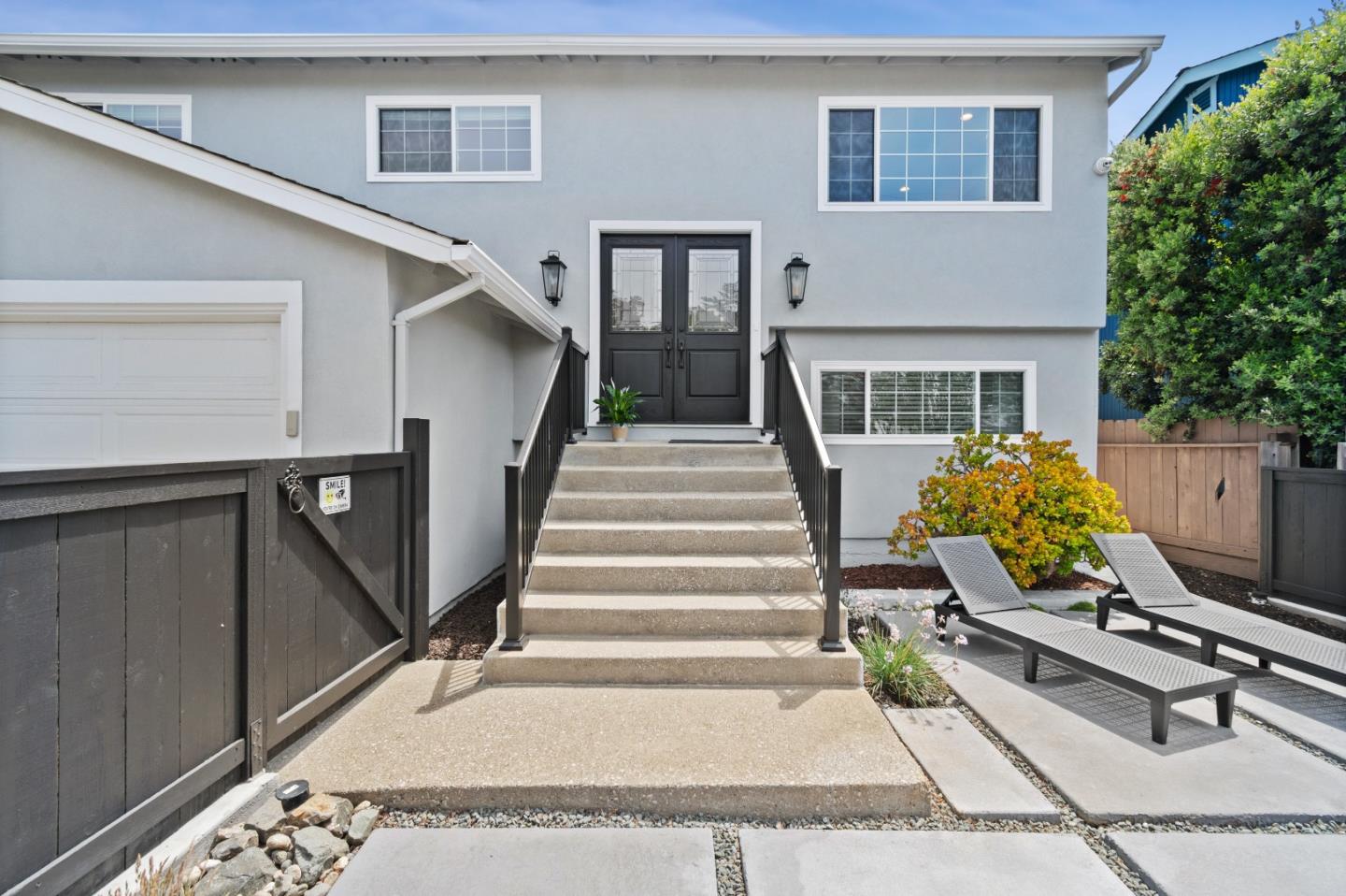 Detail Gallery Image 5 of 51 For 330 Avenue Portola, El Granada,  CA 94018 - 5 Beds | 2 Baths