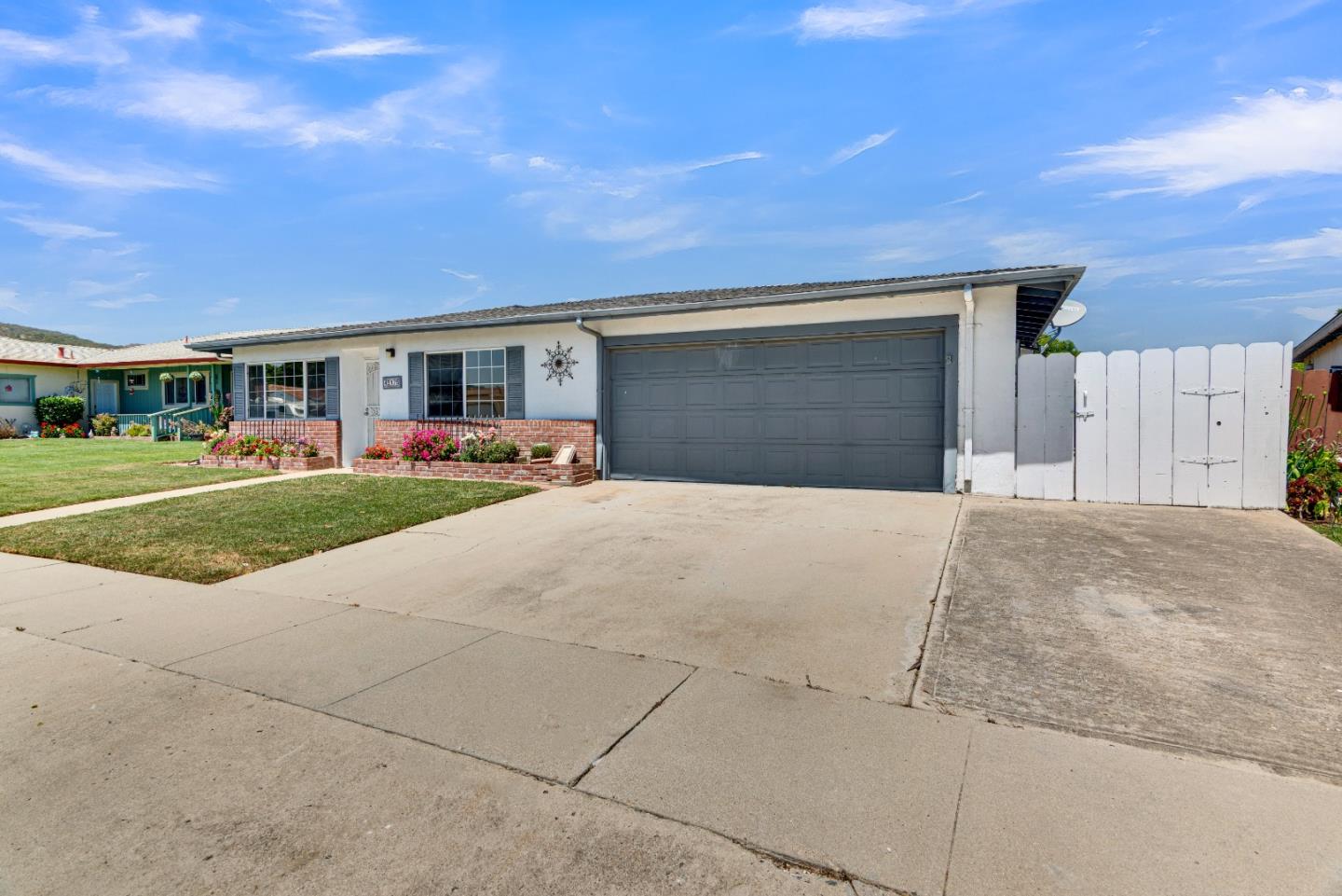 Detail Gallery Image 3 of 32 For 45175 Merritt St, King City,  CA 93930 - 3 Beds | 2 Baths