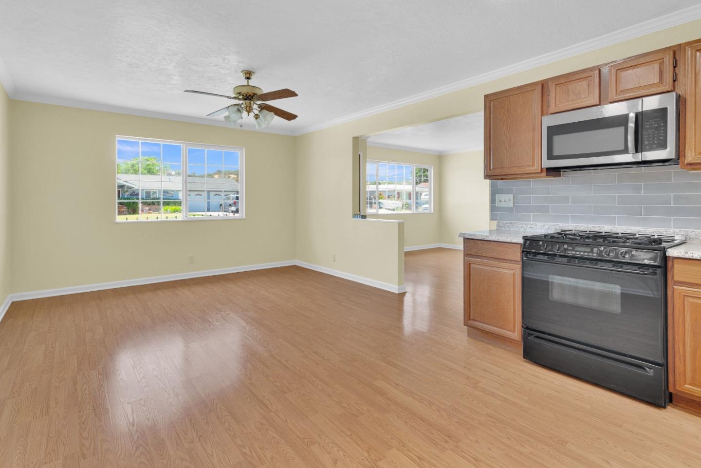 Detail Gallery Image 7 of 32 For 45175 Merritt St, King City,  CA 93930 - 3 Beds | 2 Baths