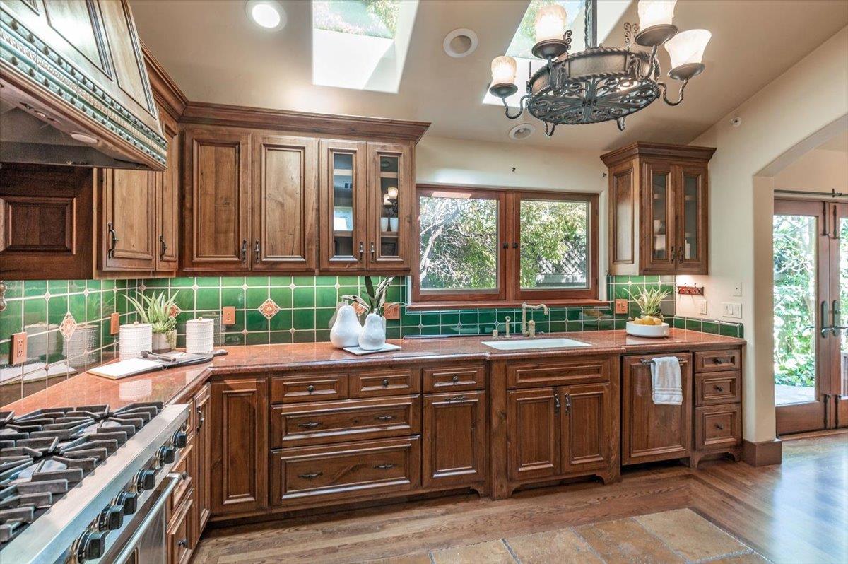 Detail Gallery Image 10 of 34 For 216 San Mateo Ave, Los Gatos,  CA 95030 - 3 Beds | 3 Baths