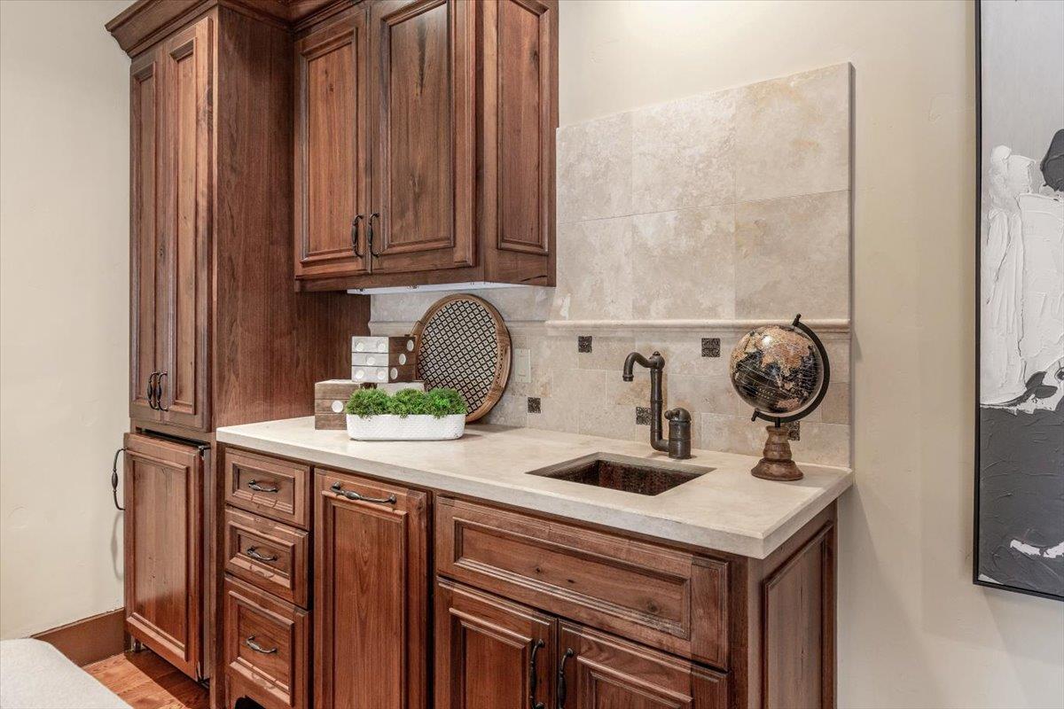 Detail Gallery Image 14 of 34 For 216 San Mateo Ave, Los Gatos,  CA 95030 - 3 Beds | 3 Baths