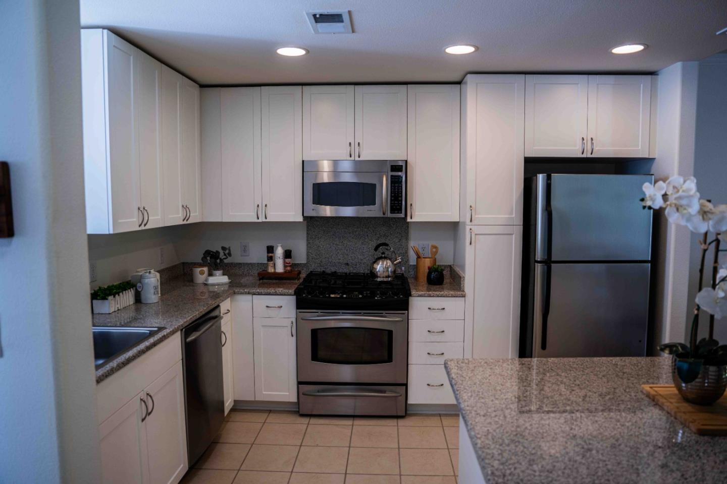Detail Gallery Image 15 of 39 For 3901 Lick Mill Blvd #305,  Santa Clara,  CA 95054 - 1 Beds | 1 Baths