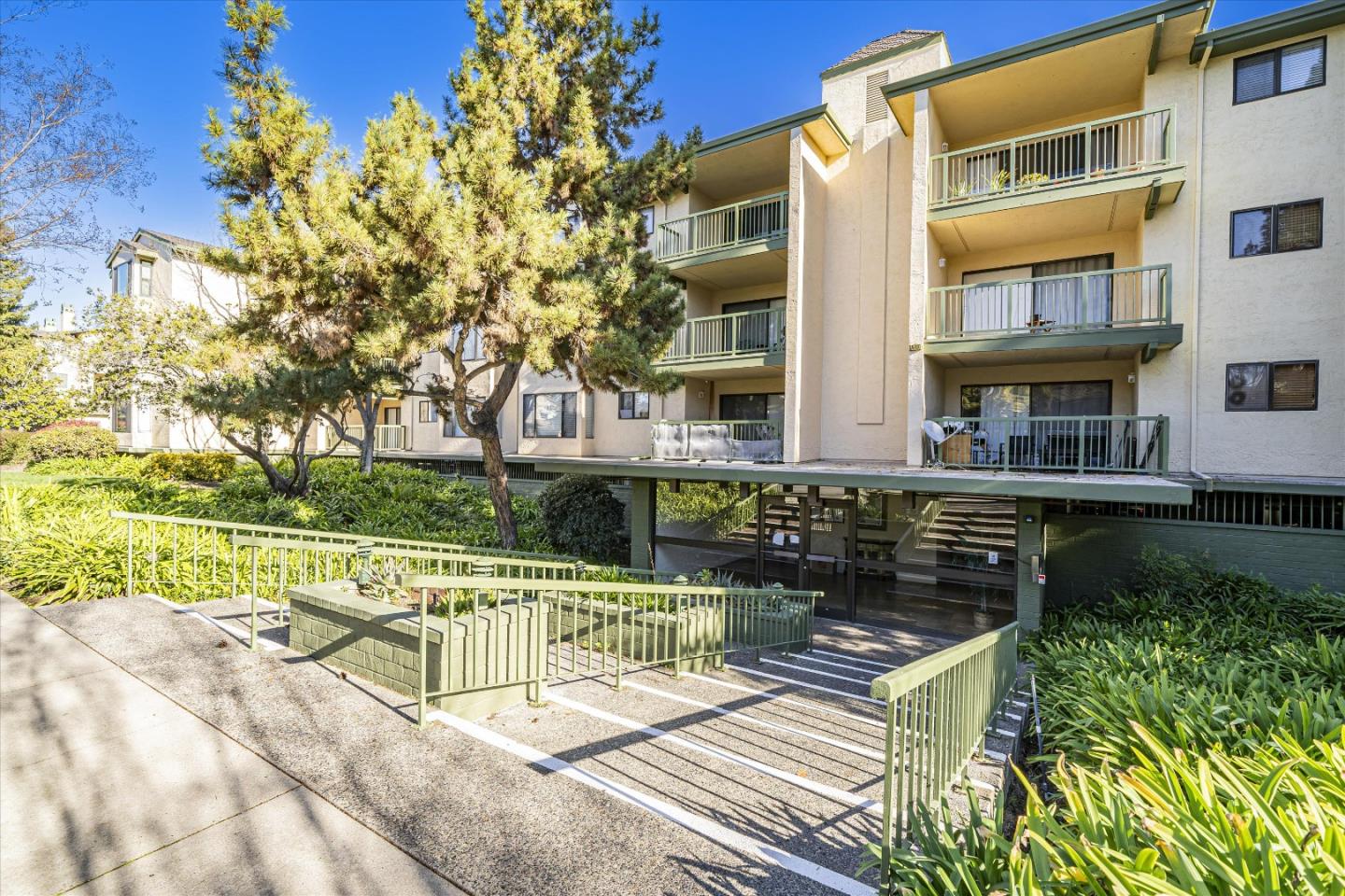 Detail Gallery Image 28 of 33 For 38780 Tyson Ln 205c,  Fremont,  CA 94536 - 1 Beds | 1 Baths