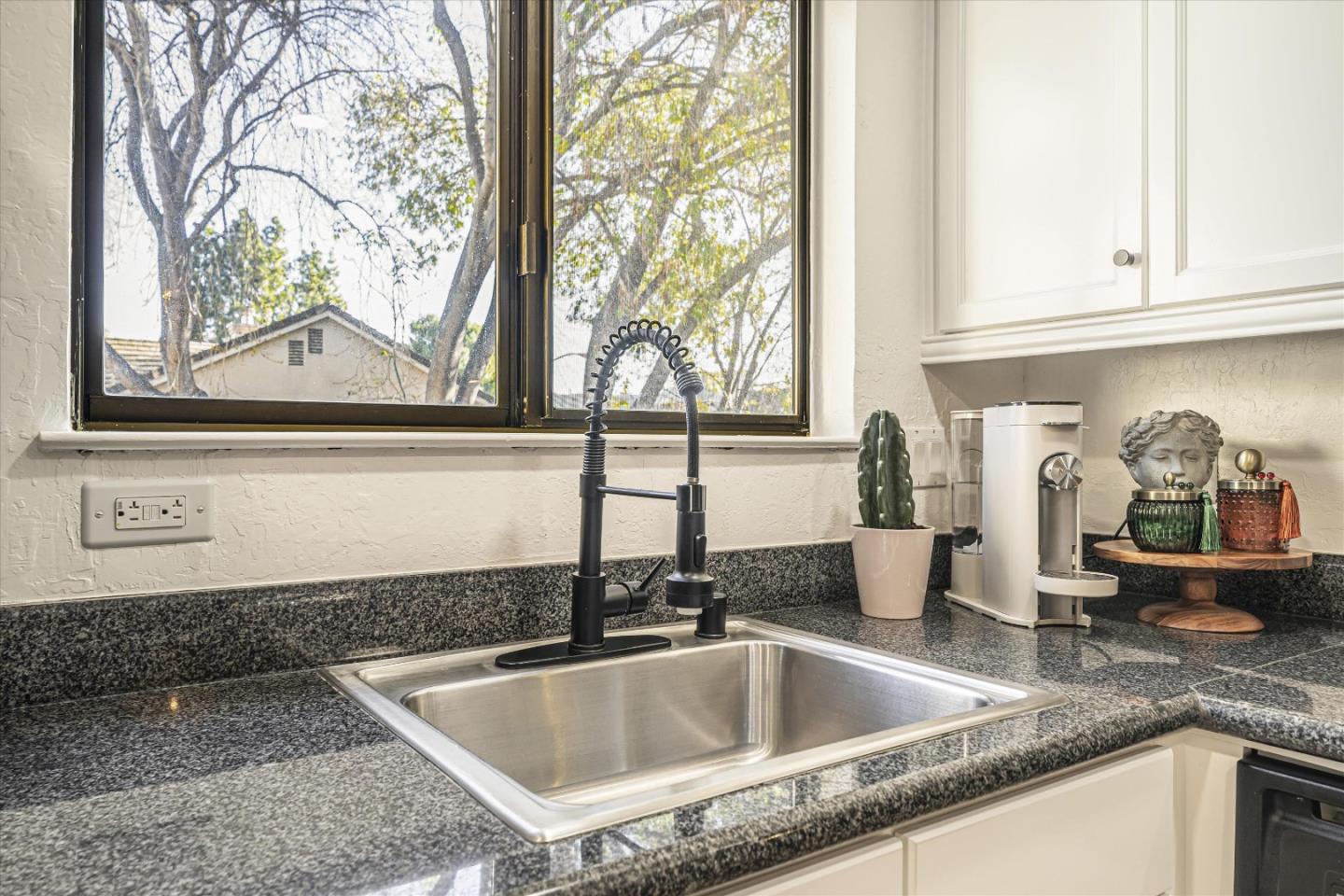 Detail Gallery Image 8 of 33 For 38780 Tyson Ln 205c,  Fremont,  CA 94536 - 1 Beds | 1 Baths