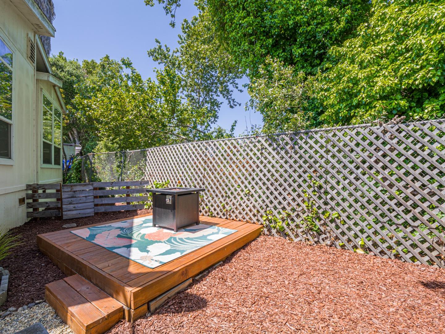 Detail Gallery Image 3 of 59 For 49 Blanca Ln #817,  Watsonville,  CA 95076 - 3 Beds | 2 Baths