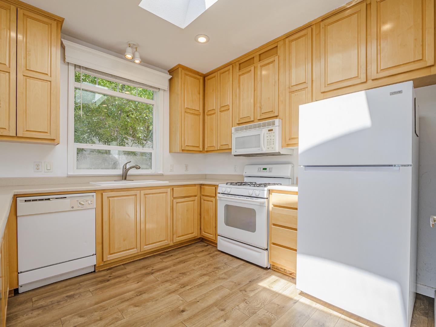 Detail Gallery Image 30 of 59 For 49 Blanca Ln #817,  Watsonville,  CA 95076 - 3 Beds | 2 Baths