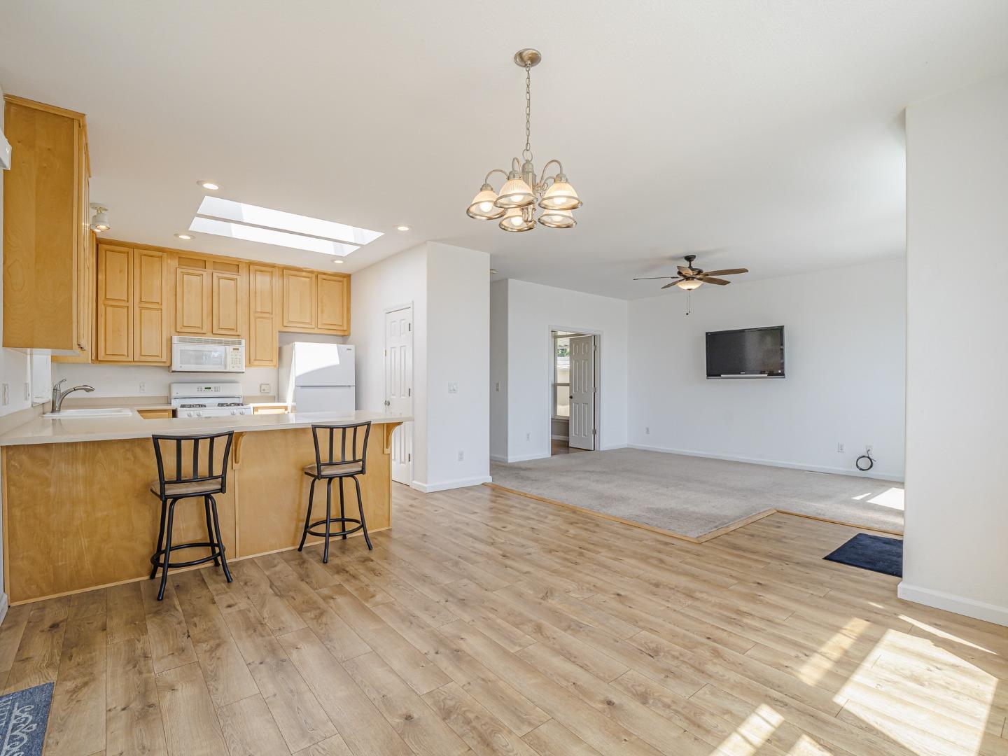 Detail Gallery Image 32 of 59 For 49 Blanca Ln #817,  Watsonville,  CA 95076 - 3 Beds | 2 Baths