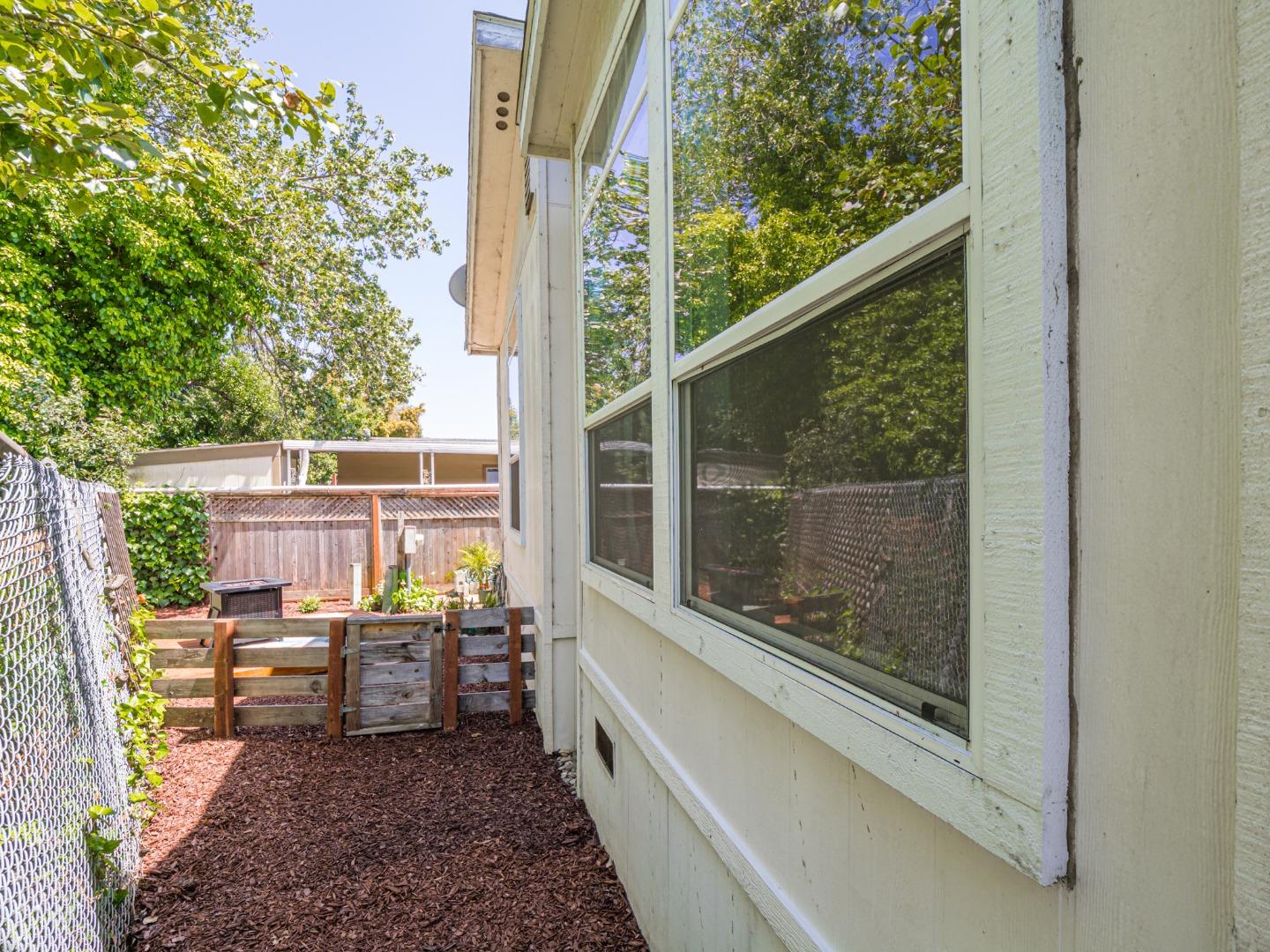 Detail Gallery Image 9 of 59 For 49 Blanca Ln #817,  Watsonville,  CA 95076 - 3 Beds | 2 Baths
