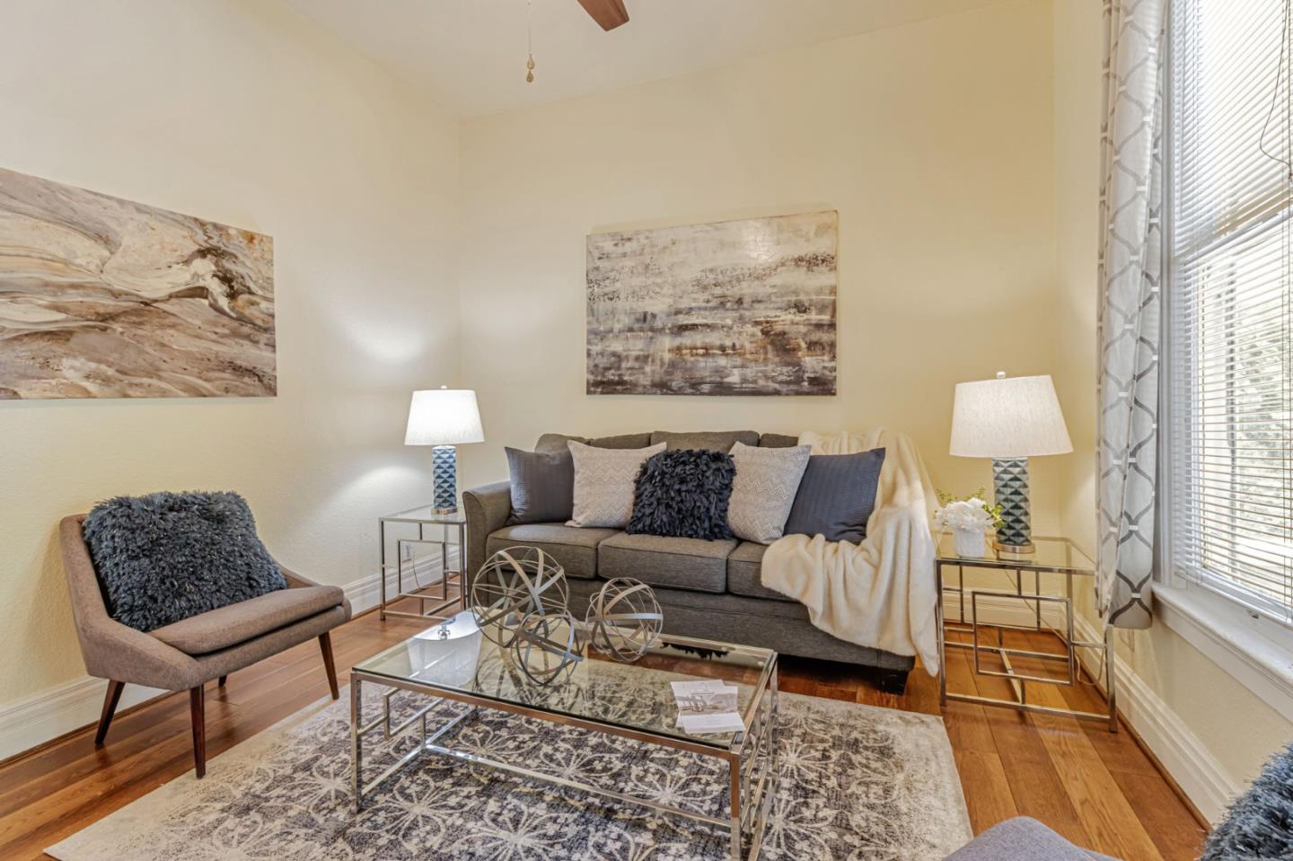Detail Gallery Image 13 of 35 For 160 N 11th St, San Jose,  CA 95112 - 3 Beds | 3 Baths