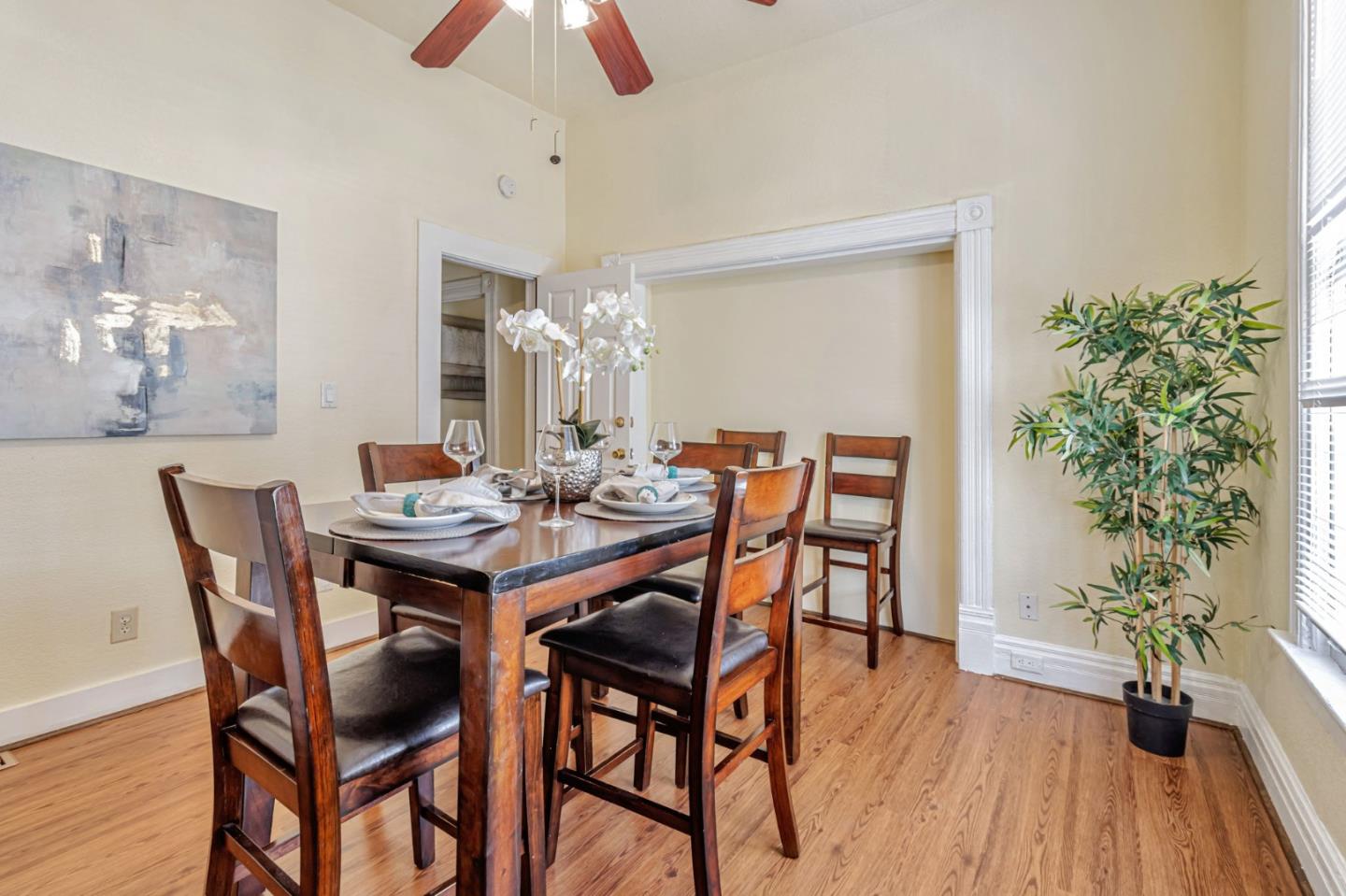 Detail Gallery Image 14 of 35 For 160 N 11th St, San Jose,  CA 95112 - 3 Beds | 3 Baths