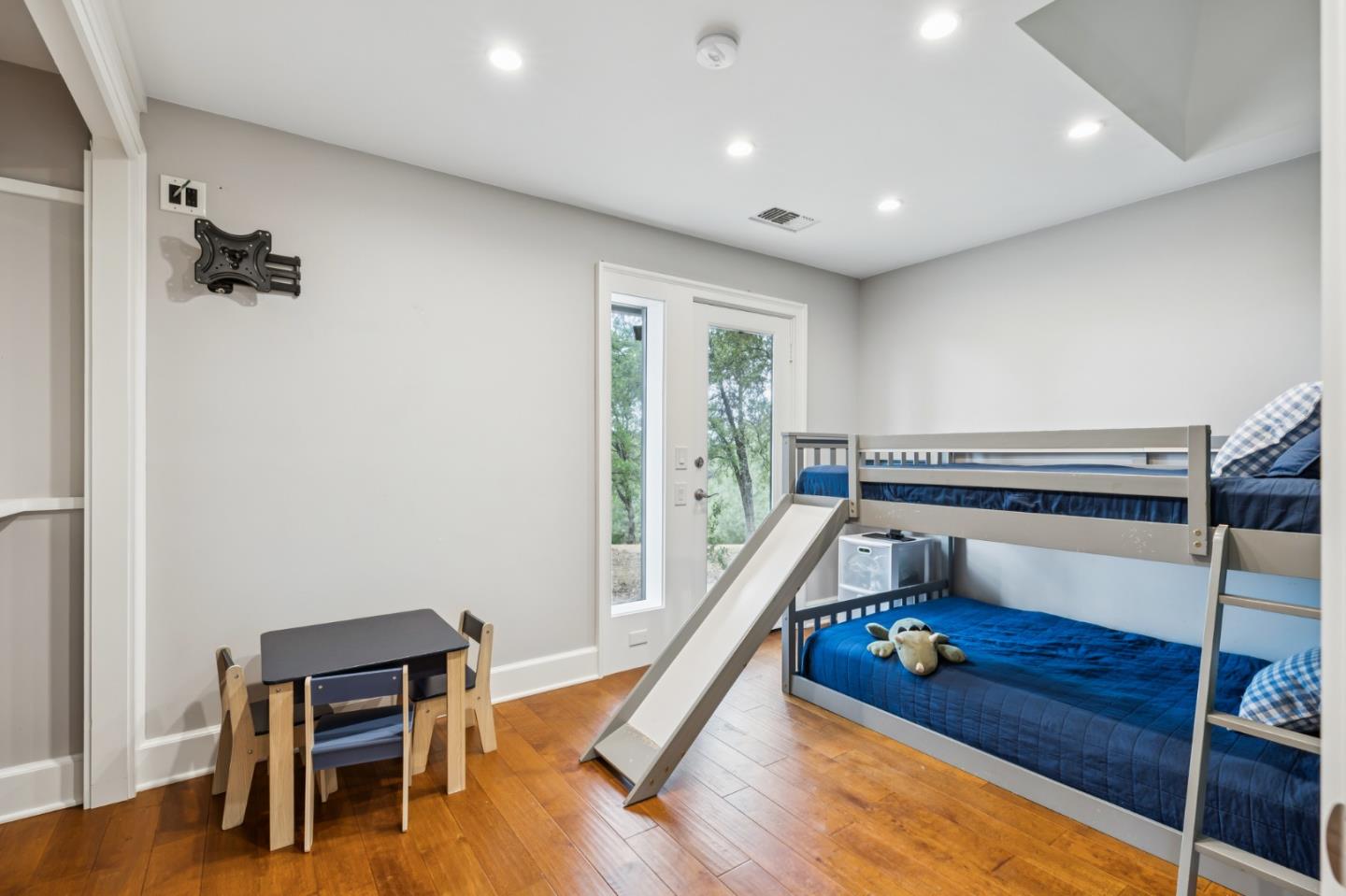 Detail Gallery Image 16 of 37 For 9951 State Highway 193, Placerville,  CA 95667 - 4 Beds | 2 Baths