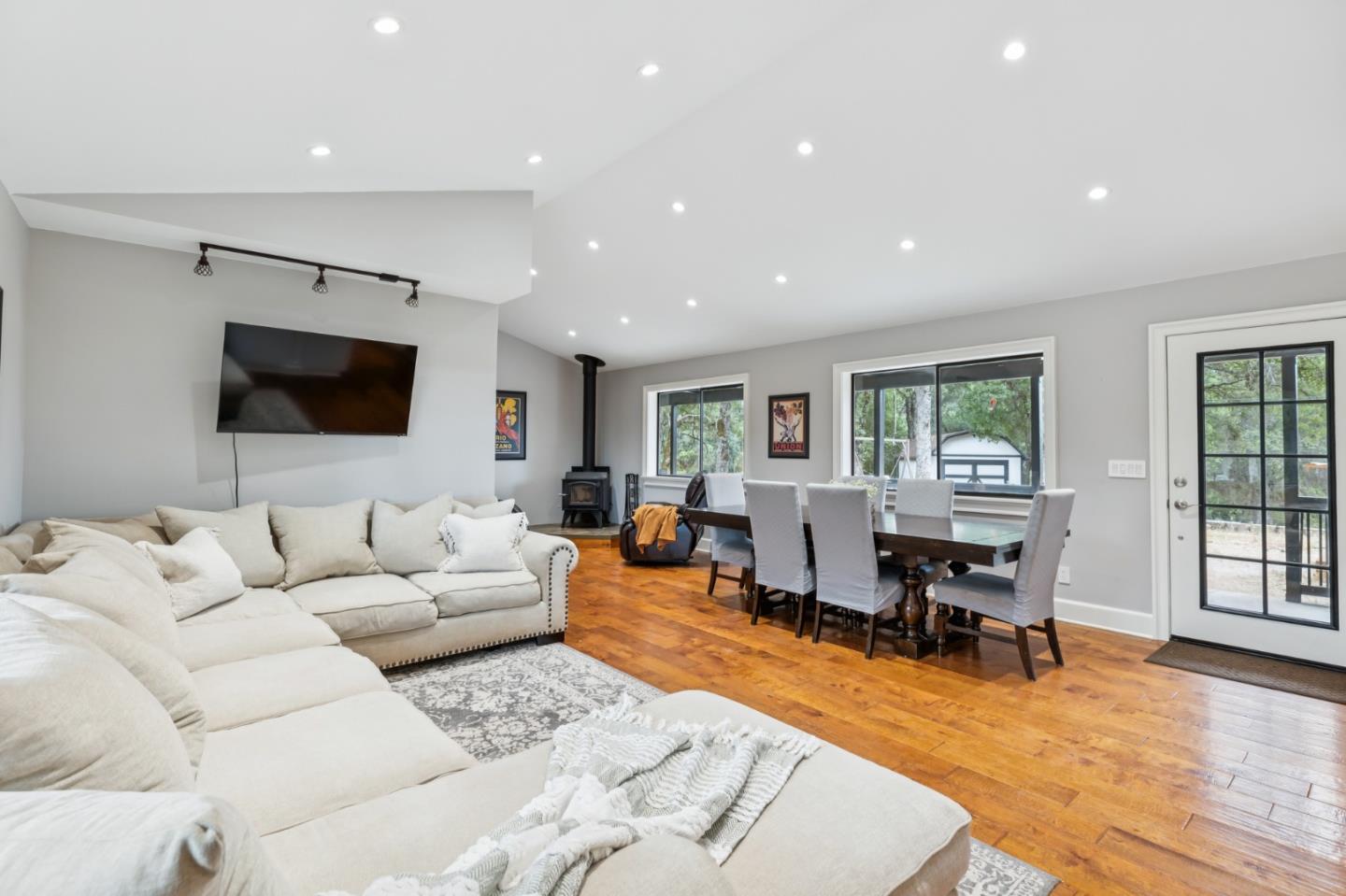 Detail Gallery Image 5 of 37 For 9951 State Highway 193, Placerville,  CA 95667 - 4 Beds | 2 Baths