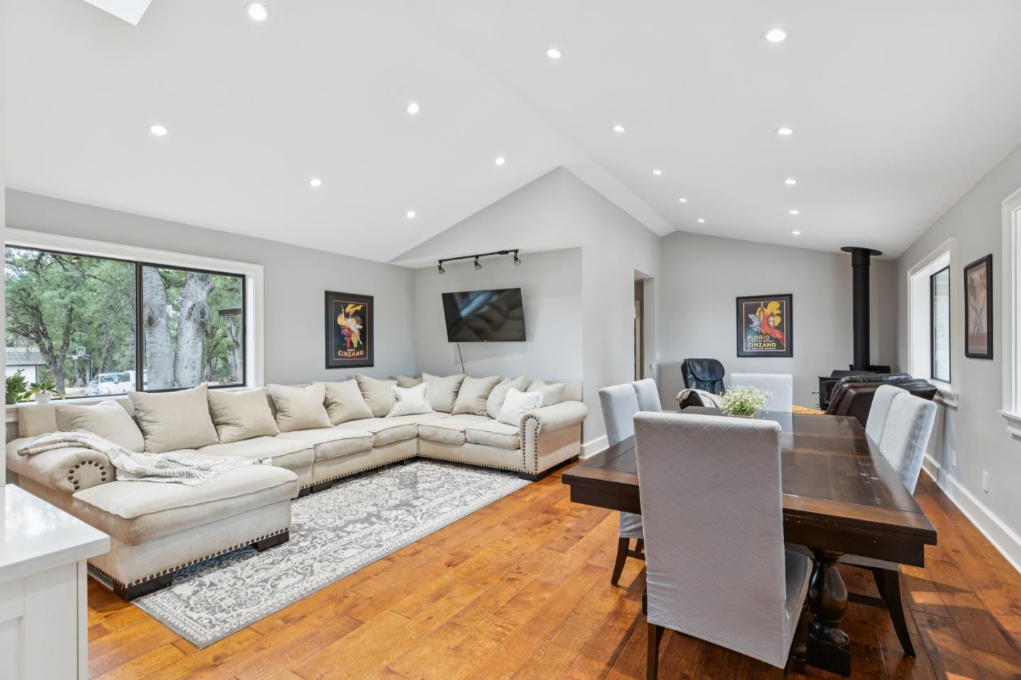 Detail Gallery Image 6 of 37 For 9951 State Highway 193, Placerville,  CA 95667 - 4 Beds | 2 Baths
