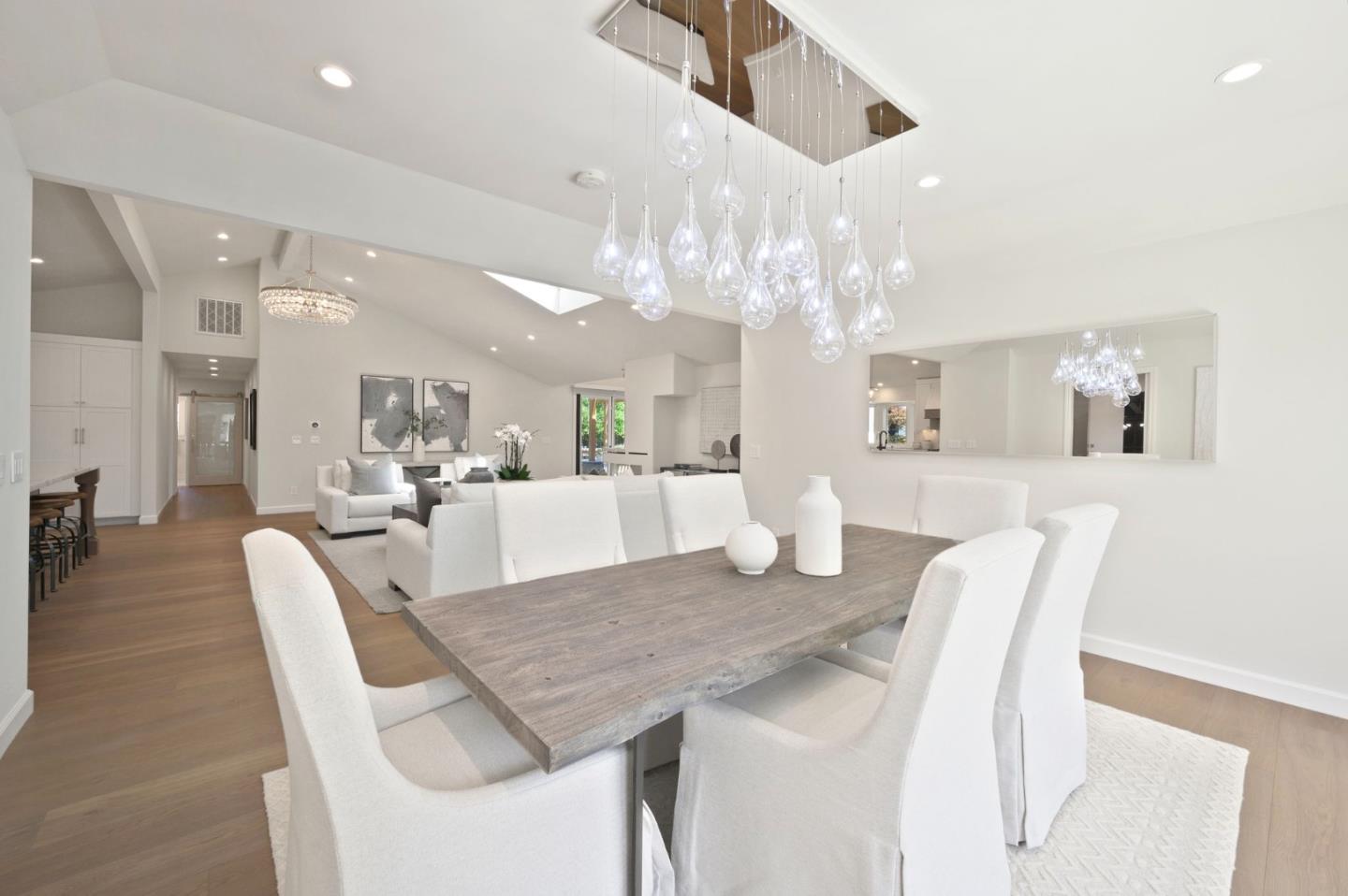 Detail Gallery Image 10 of 37 For 12057 Country Squire Ln, Saratoga,  CA 95070 - 5 Beds | 3/1 Baths