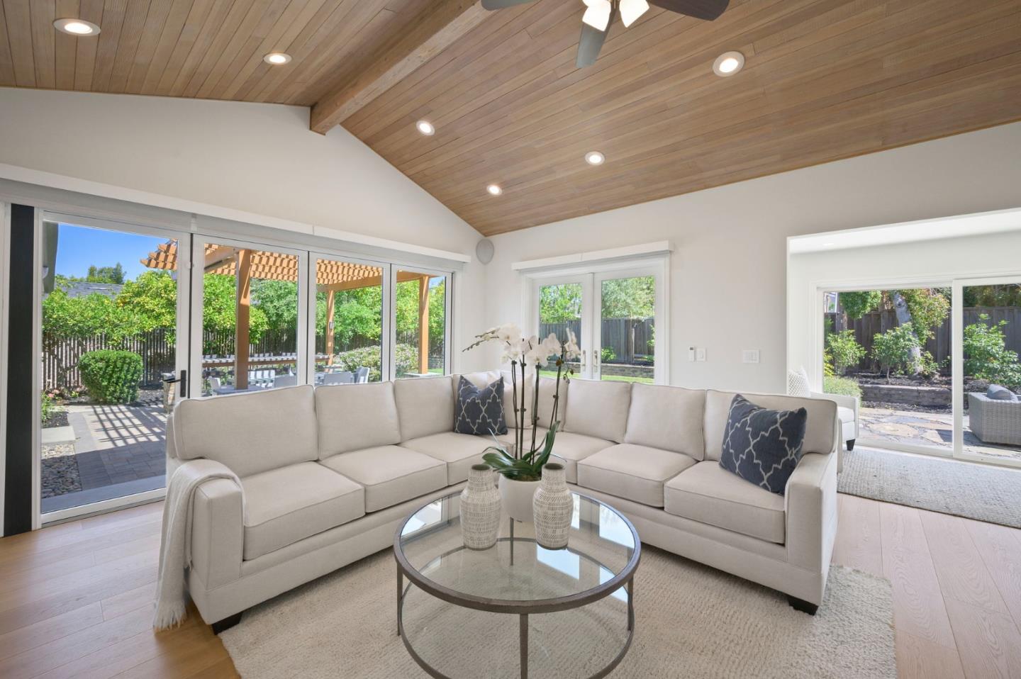 Detail Gallery Image 12 of 37 For 12057 Country Squire Ln, Saratoga,  CA 95070 - 5 Beds | 3/1 Baths