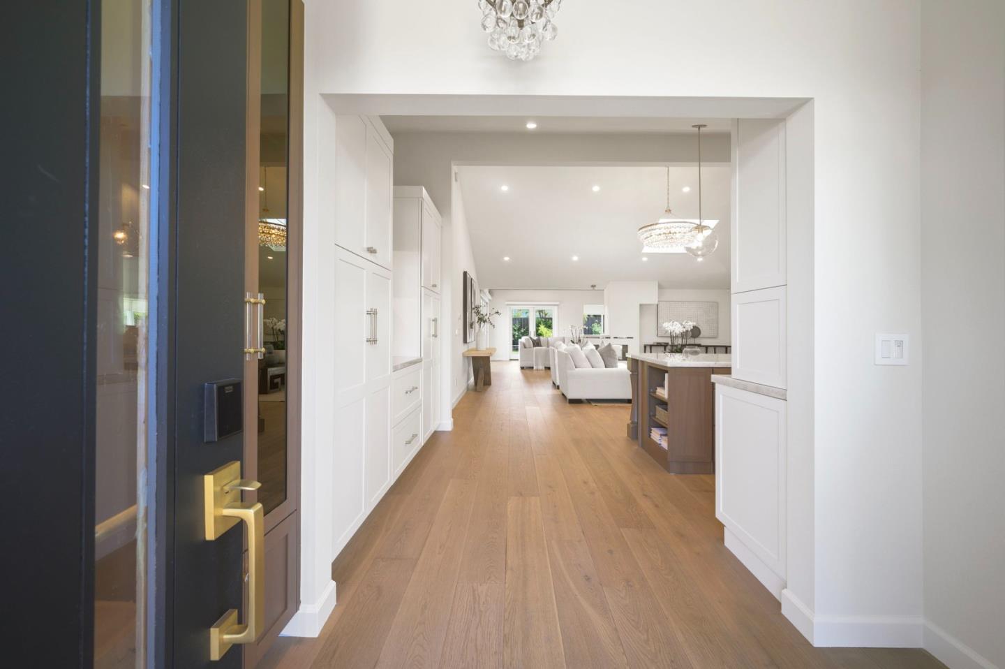 Detail Gallery Image 2 of 37 For 12057 Country Squire Ln, Saratoga,  CA 95070 - 5 Beds | 3/1 Baths