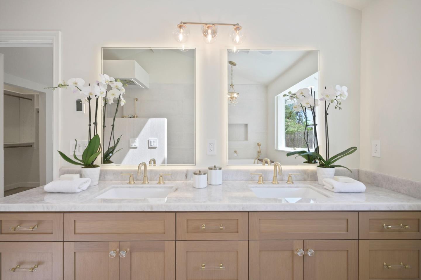Detail Gallery Image 20 of 37 For 12057 Country Squire Ln, Saratoga,  CA 95070 - 5 Beds | 3/1 Baths