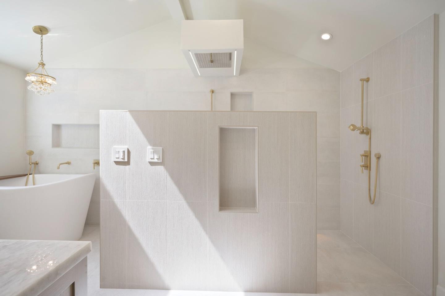 Detail Gallery Image 21 of 37 For 12057 Country Squire Ln, Saratoga,  CA 95070 - 5 Beds | 3/1 Baths