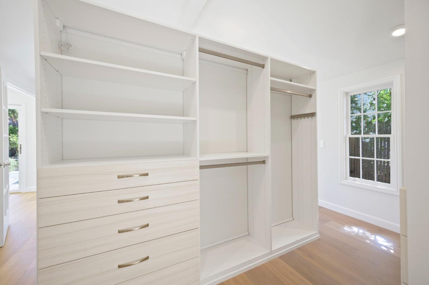 Detail Gallery Image 22 of 37 For 12057 Country Squire Ln, Saratoga,  CA 95070 - 5 Beds | 3/1 Baths