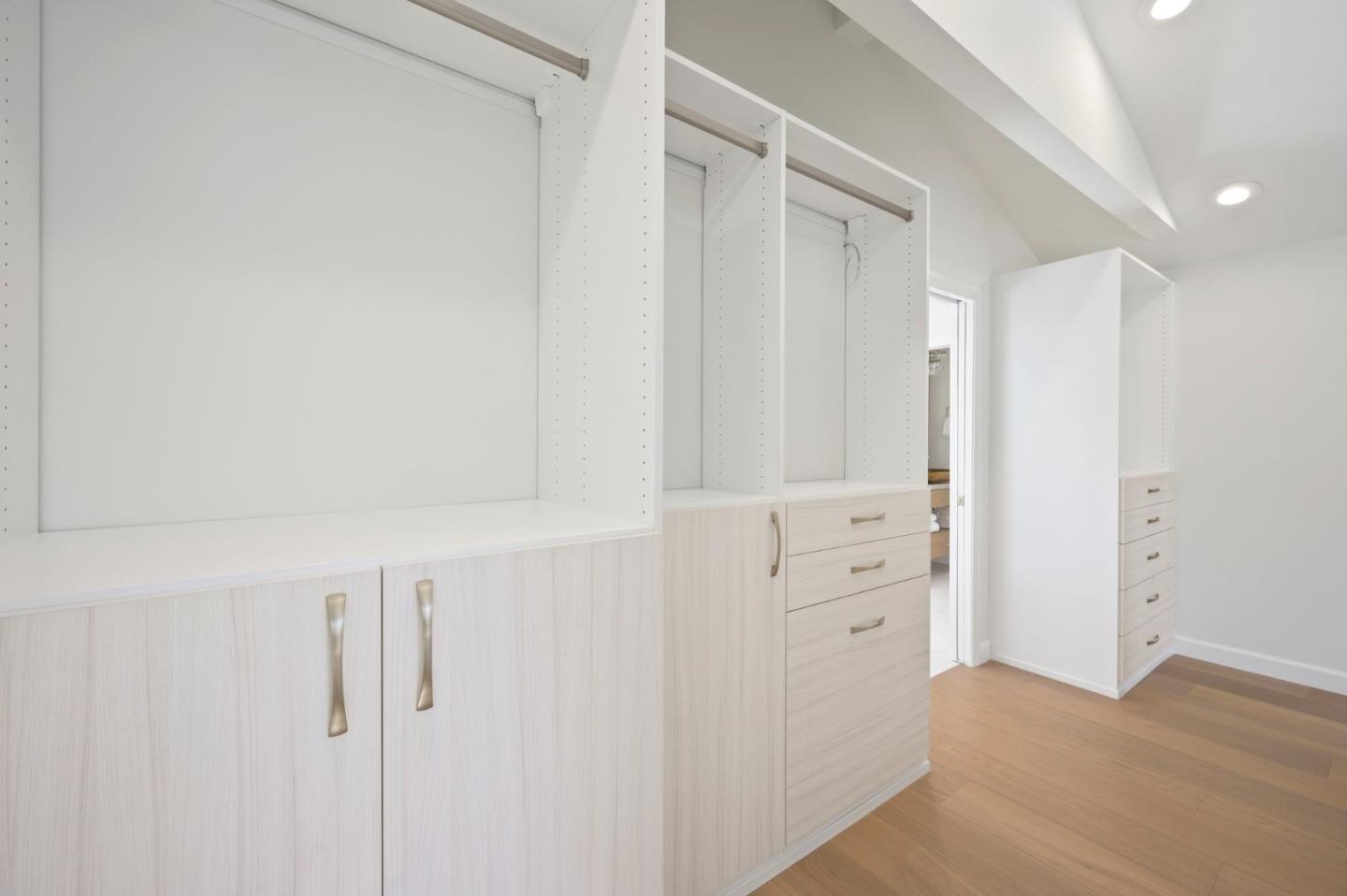 Detail Gallery Image 23 of 37 For 12057 Country Squire Ln, Saratoga,  CA 95070 - 5 Beds | 3/1 Baths