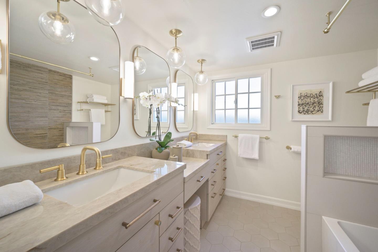 Detail Gallery Image 28 of 37 For 12057 Country Squire Ln, Saratoga,  CA 95070 - 5 Beds | 3/1 Baths