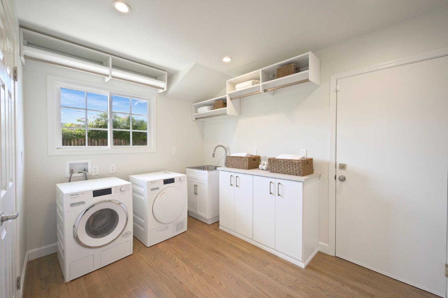 Detail Gallery Image 32 of 37 For 12057 Country Squire Ln, Saratoga,  CA 95070 - 5 Beds | 3/1 Baths