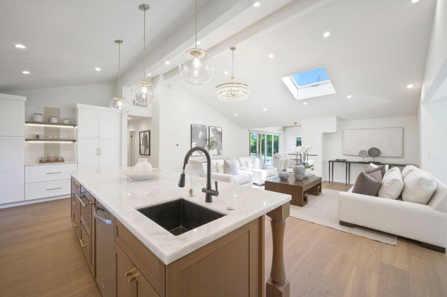 Detail Gallery Image 8 of 37 For 12057 Country Squire Ln, Saratoga,  CA 95070 - 5 Beds | 3/1 Baths
