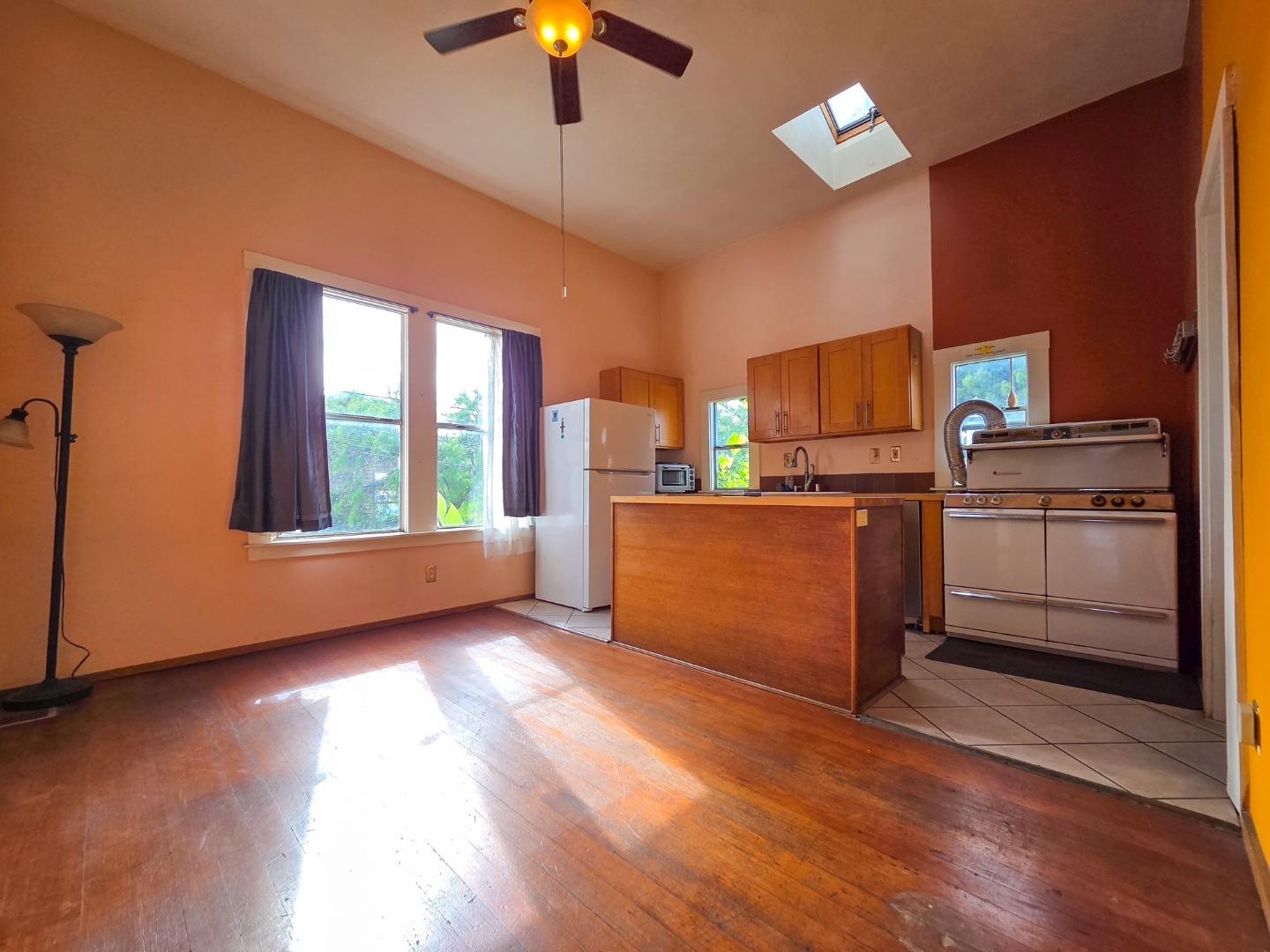 Detail Gallery Image 6 of 6 For 1170 59th St, Emeryville,  CA 94608 - 3 Beds | 2 Baths