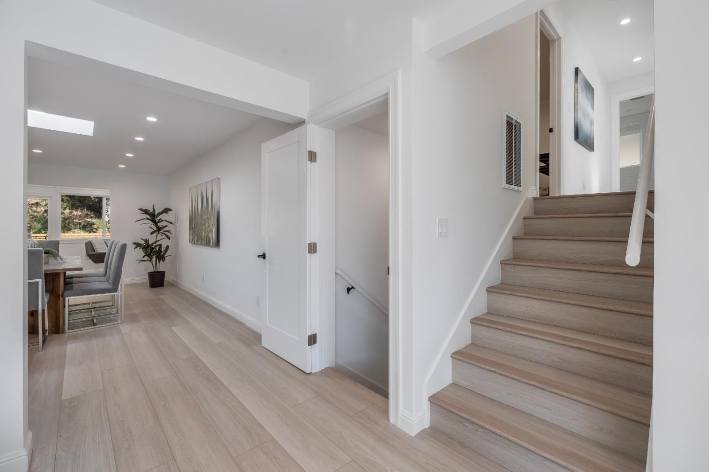 Detail Gallery Image 5 of 79 For 1315 Black Mountain Rd, Hillsborough,  CA 94010 - 4 Beds | 3 Baths