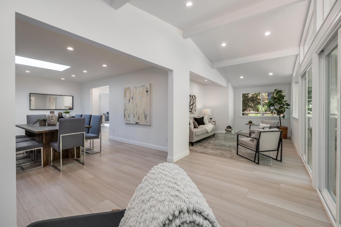 Detail Gallery Image 7 of 79 For 1315 Black Mountain Rd, Hillsborough,  CA 94010 - 4 Beds | 3 Baths