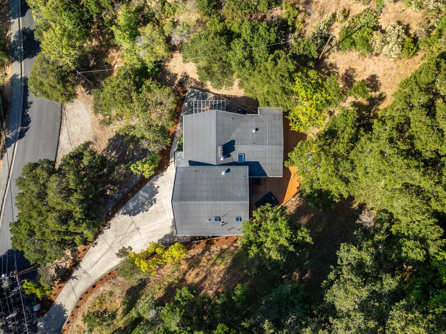 Detail Gallery Image 70 of 79 For 1315 Black Mountain Rd, Hillsborough,  CA 94010 - 4 Beds | 3 Baths