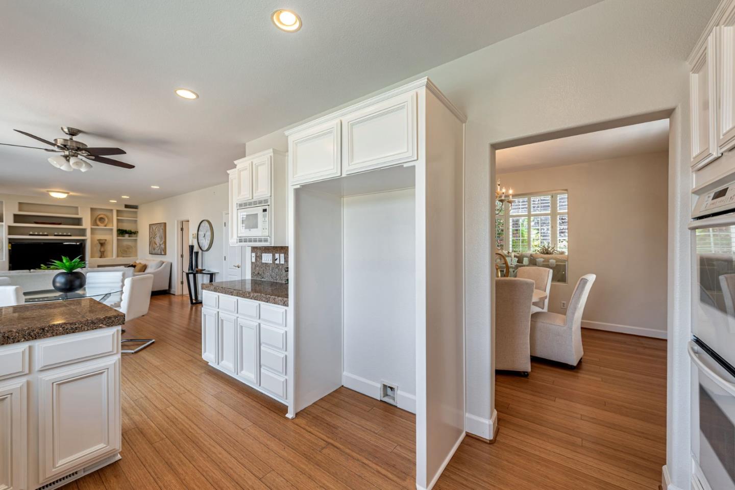 Detail Gallery Image 19 of 84 For 7330 Alexis Manor Pl, San Jose,  CA 95120 - 5 Beds | 3 Baths