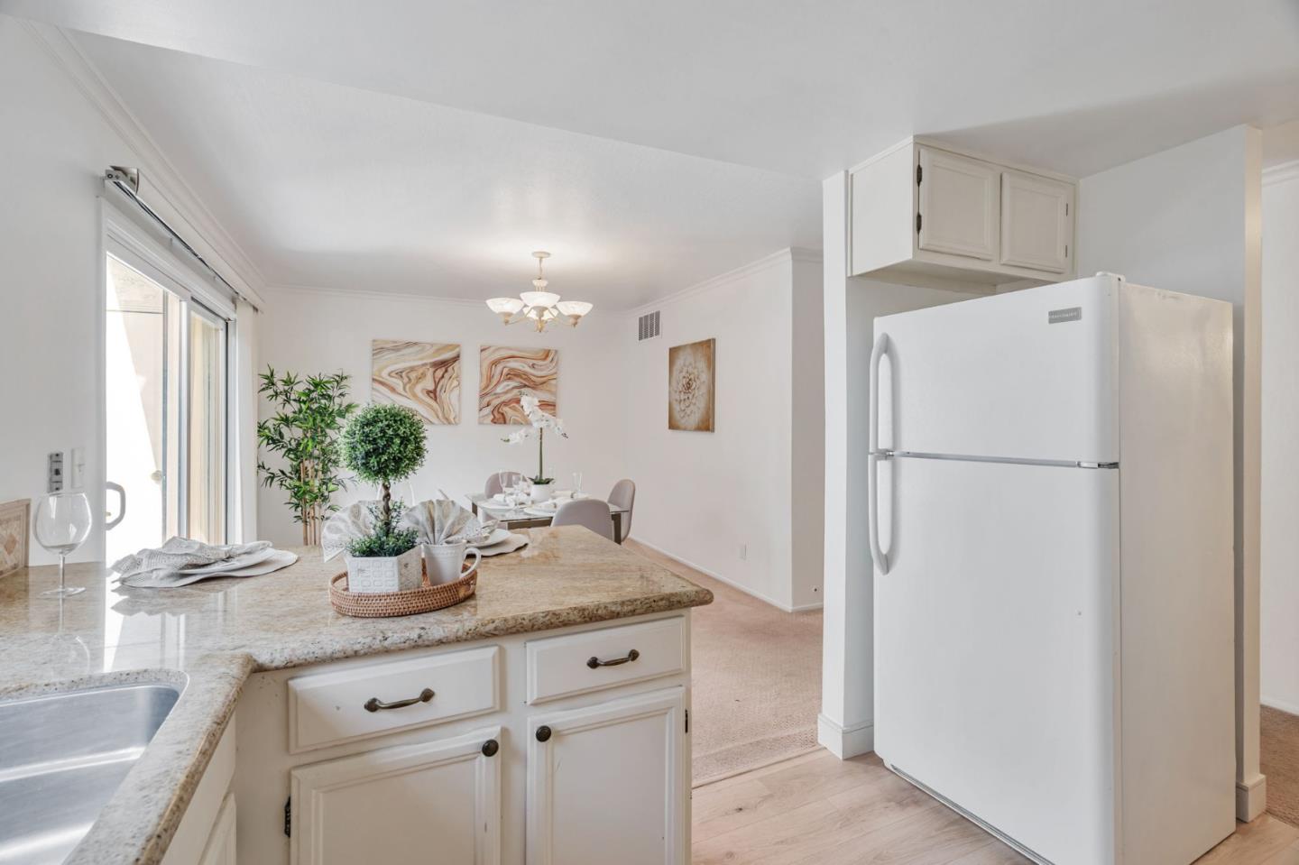 Detail Gallery Image 10 of 31 For 722 Duncanville Ct, Campbell,  CA 95008 - 2 Beds | 2/1 Baths