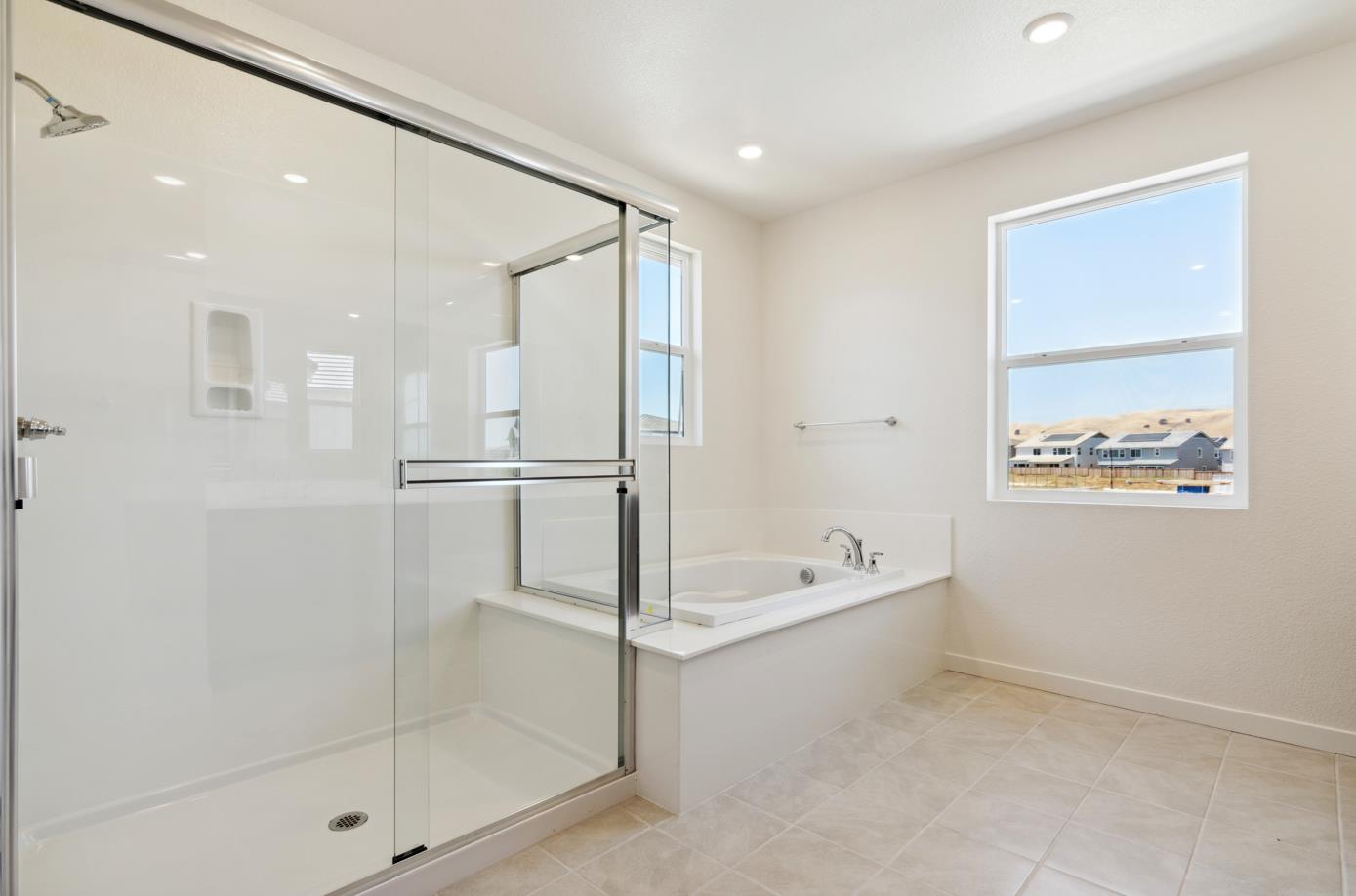 Detail Gallery Image 17 of 23 For 2528 Big Sky Dr, Fairfield,  CA 94533 - 4 Beds | 3 Baths