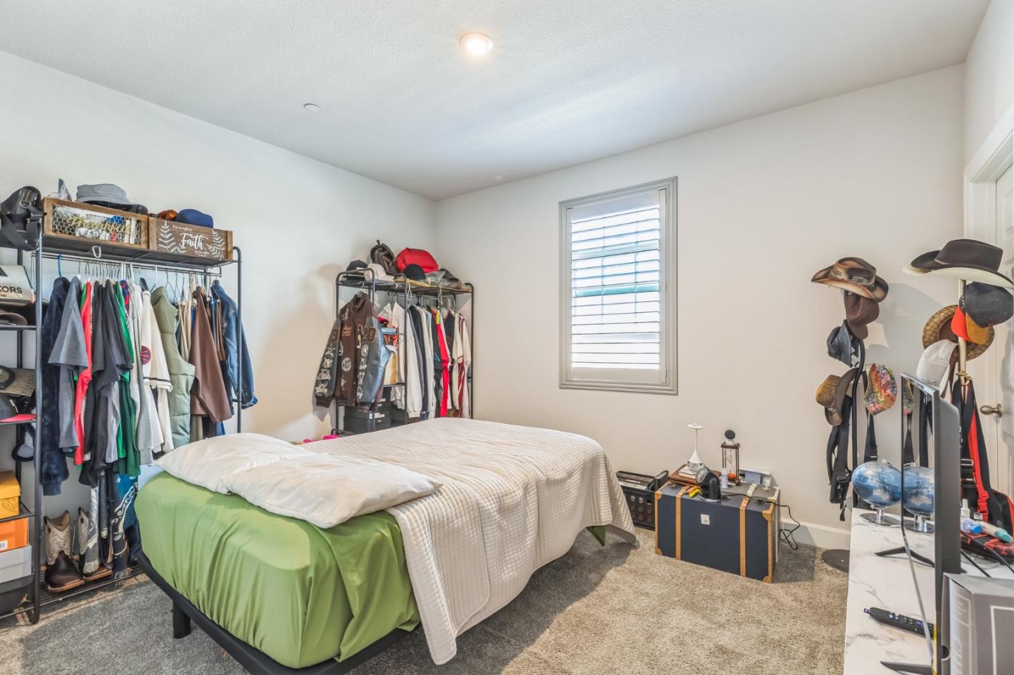 Detail Gallery Image 13 of 15 For 1535 Eisenhower Ct, Dixon,  CA 95620 - 3 Beds | 3 Baths