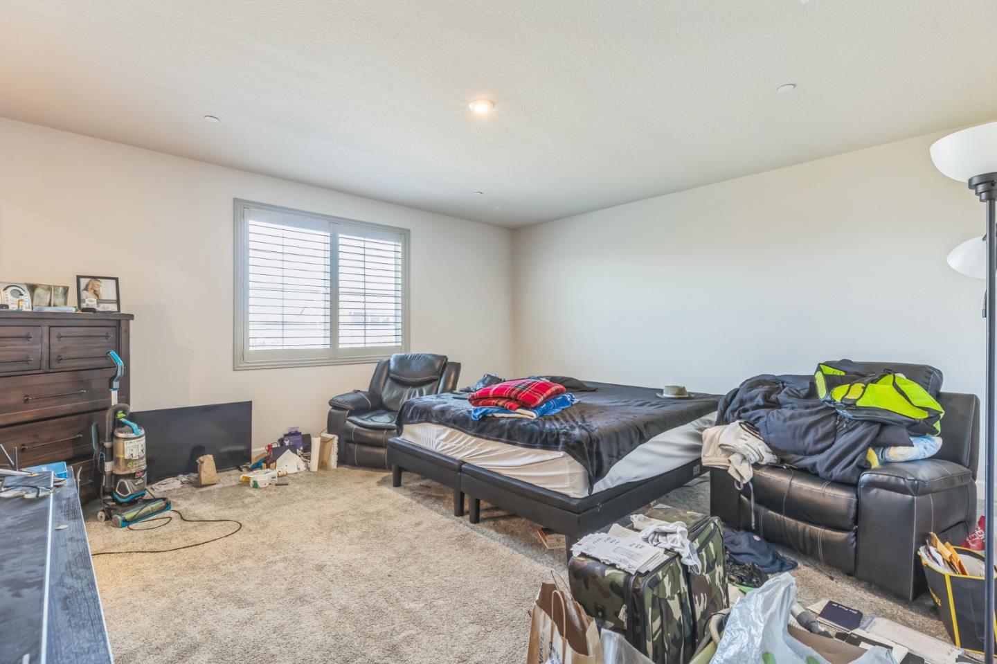 Detail Gallery Image 4 of 15 For 1535 Eisenhower Ct, Dixon,  CA 95620 - 3 Beds | 3 Baths