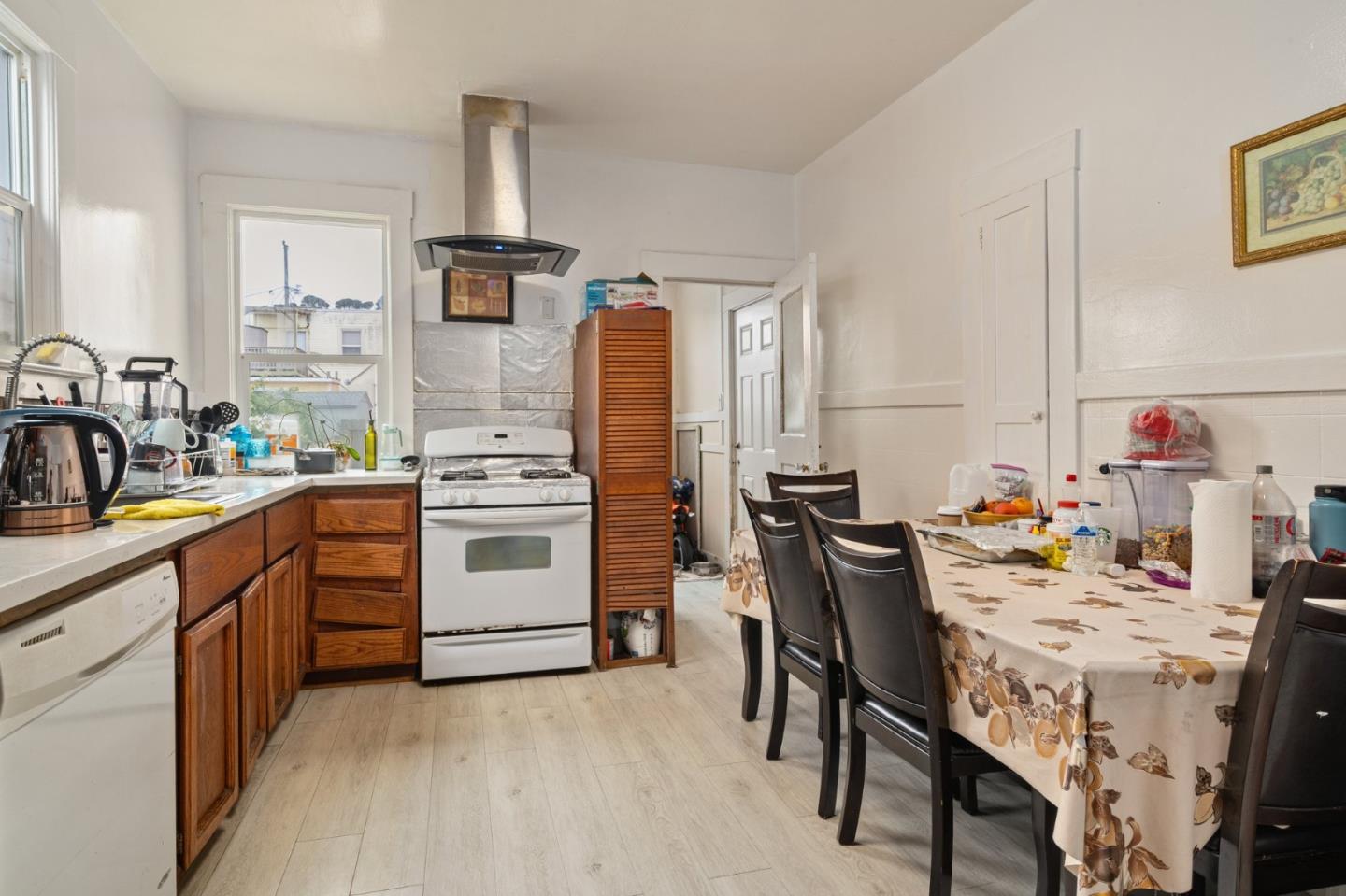 Detail Gallery Image 11 of 24 For 373 Winchester St, Daly City,  CA 94014 - 3 Beds | 2 Baths