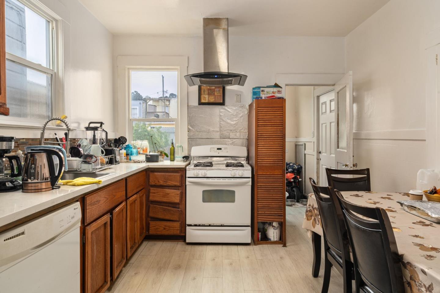Detail Gallery Image 12 of 24 For 373 Winchester St, Daly City,  CA 94014 - 3 Beds | 2 Baths
