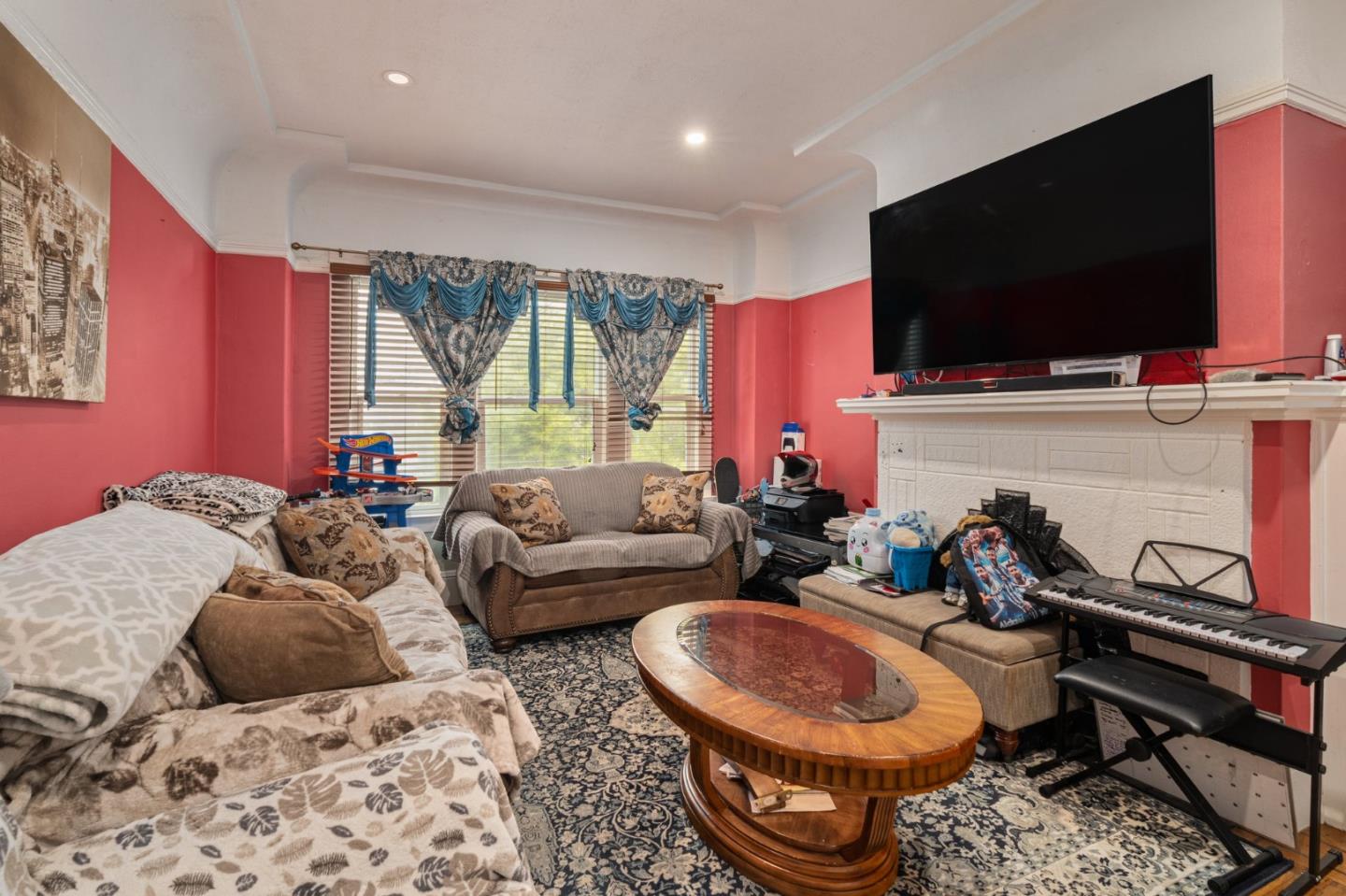 Detail Gallery Image 2 of 24 For 373 Winchester St, Daly City,  CA 94014 - 3 Beds | 2 Baths