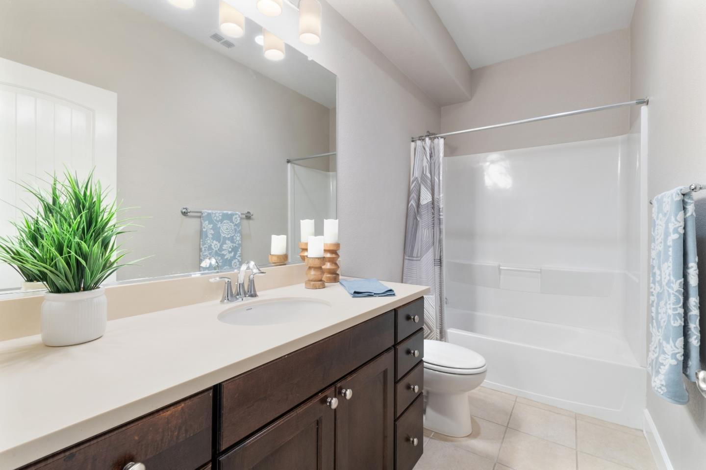 Detail Gallery Image 31 of 34 For 701 Tierney Pl, Martinez,  CA 94553 - 4 Beds | 3/1 Baths
