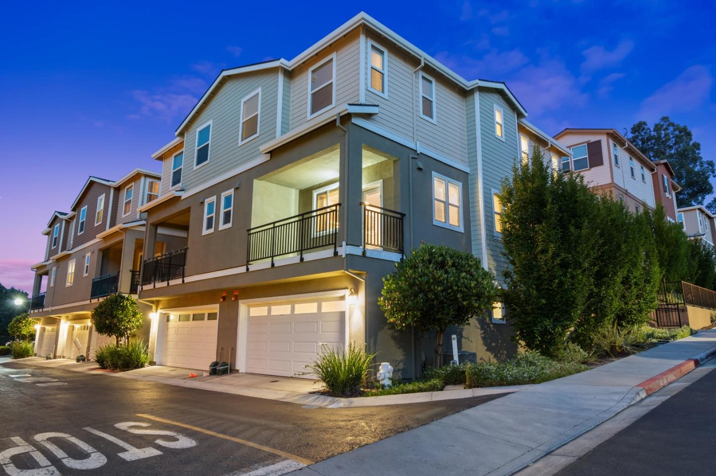 Detail Gallery Image 4 of 34 For 701 Tierney Pl, Martinez,  CA 94553 - 4 Beds | 3/1 Baths