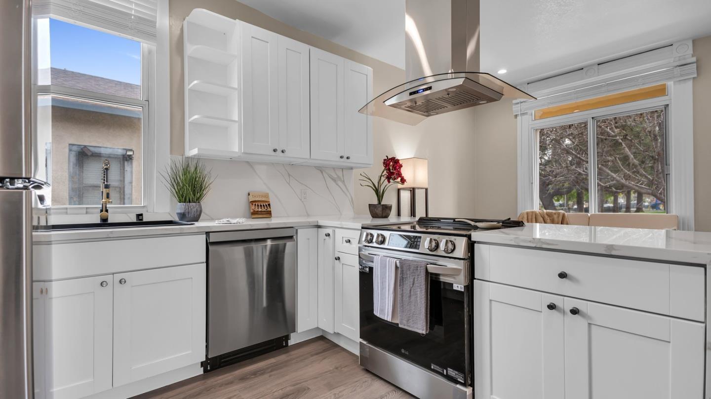 Detail Gallery Image 11 of 28 For 85 Oak St, San Jose,  CA 95110 - 3 Beds | 2 Baths